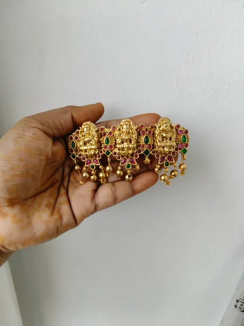 3 Faces Lakshmi Clip